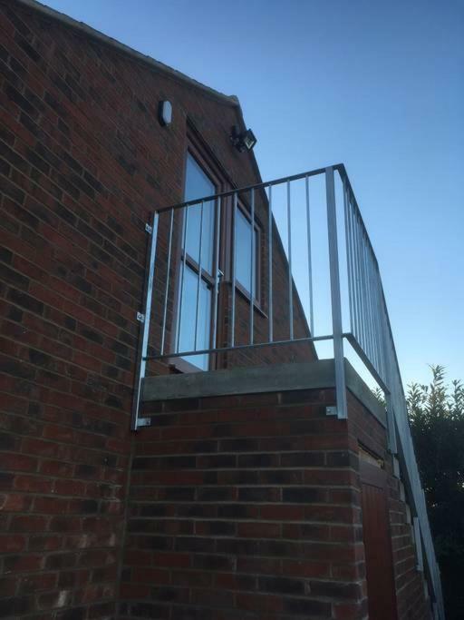 Quiet Secluded Loft In County Durham Apartment Exterior photo
